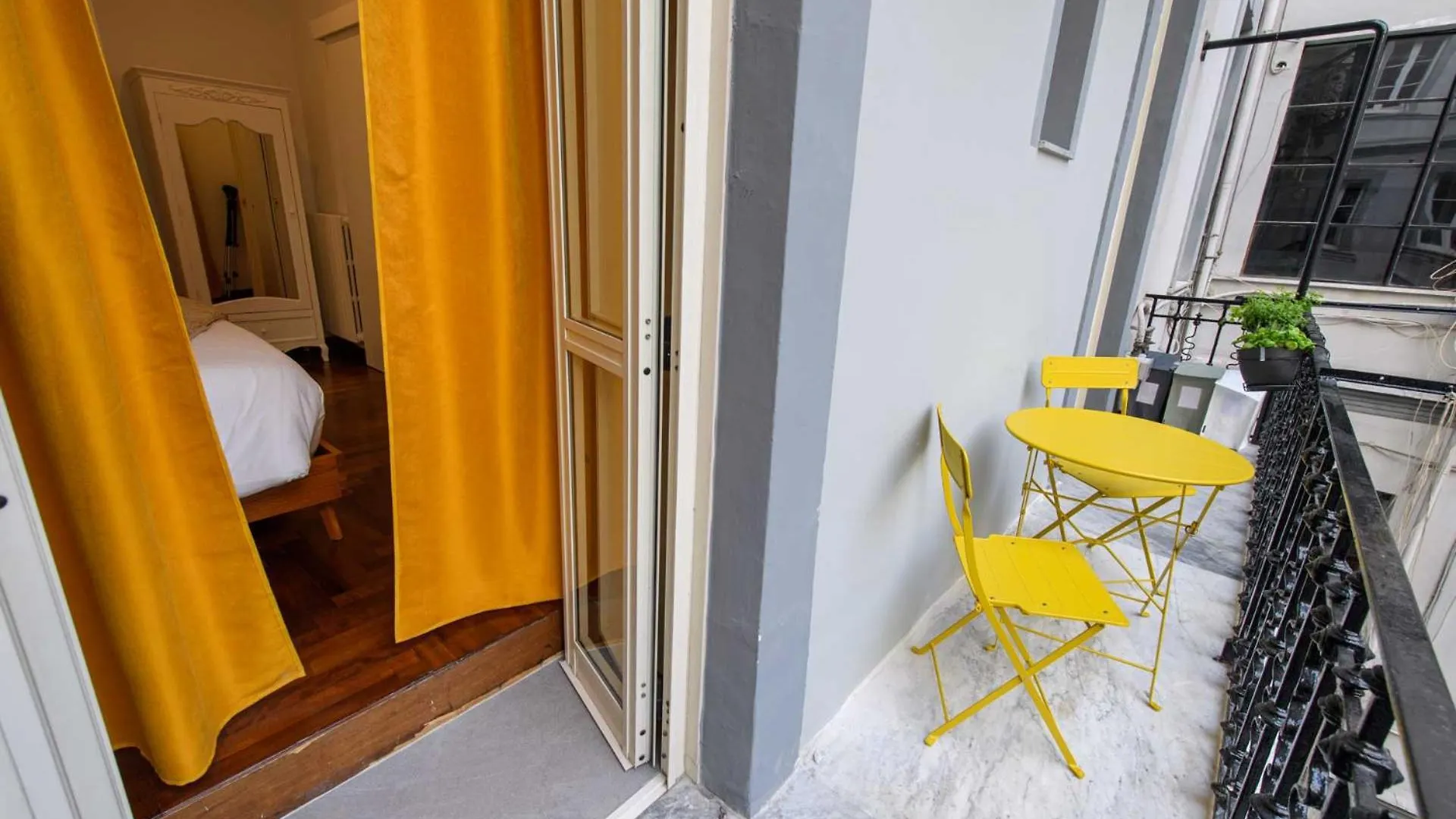 Casa Bianca Apartments Naples