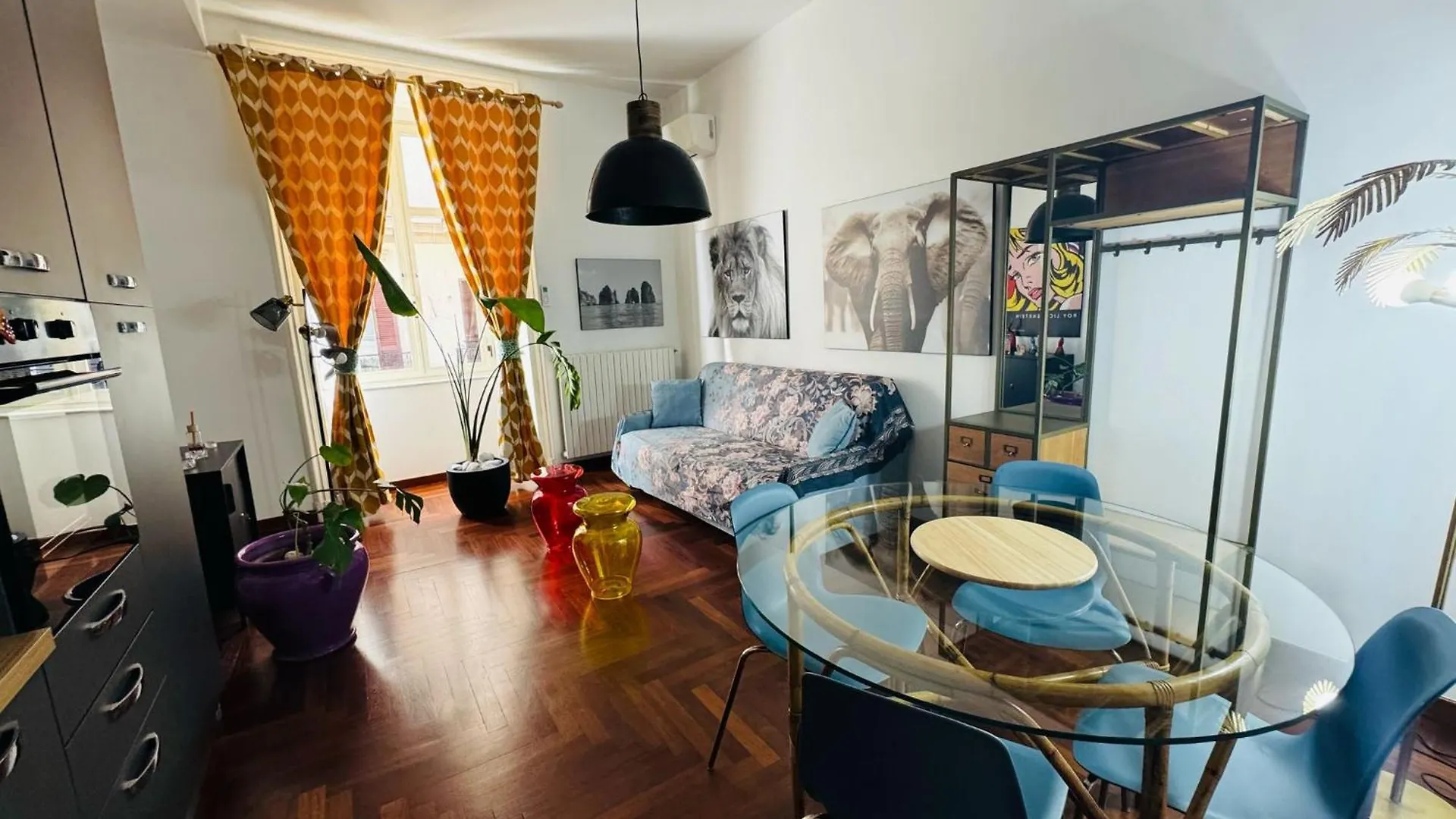 Casa Bianca Apartments Napoli 0*,  Italia